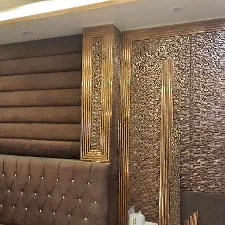 Divine Hotel & Banquet Hall 博帕尔 外观 照片