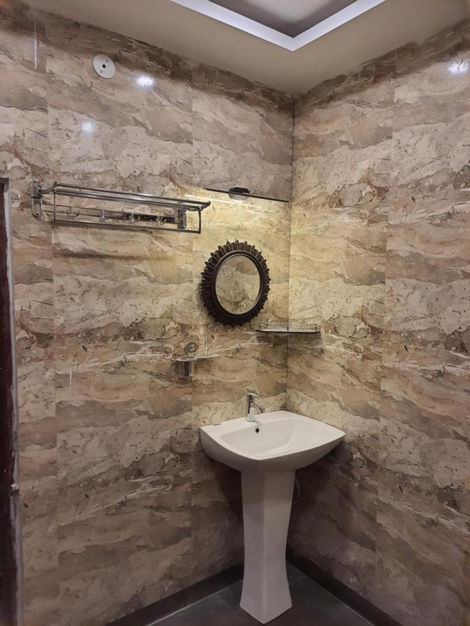 Divine Hotel & Banquet Hall 博帕尔 外观 照片
