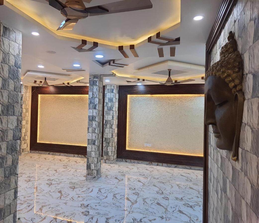Divine Hotel & Banquet Hall 博帕尔 外观 照片
