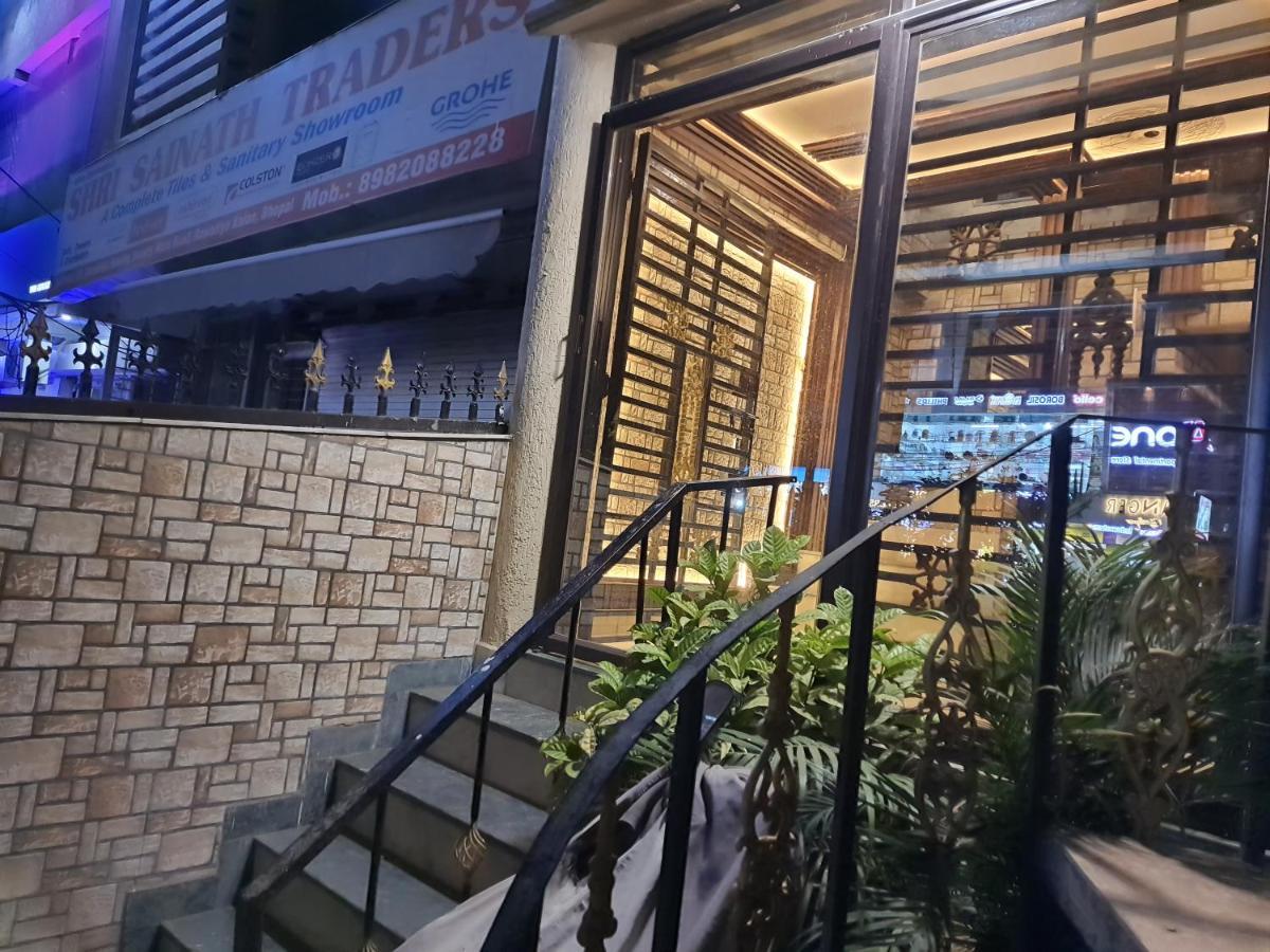 Divine Hotel & Banquet Hall 博帕尔 外观 照片